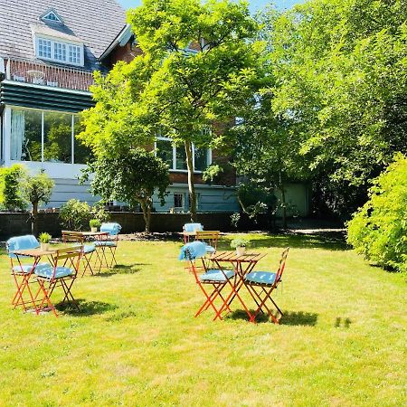 Aday - Aalborg Mansion - Open Bright Apartment With Garden Bagian luar foto