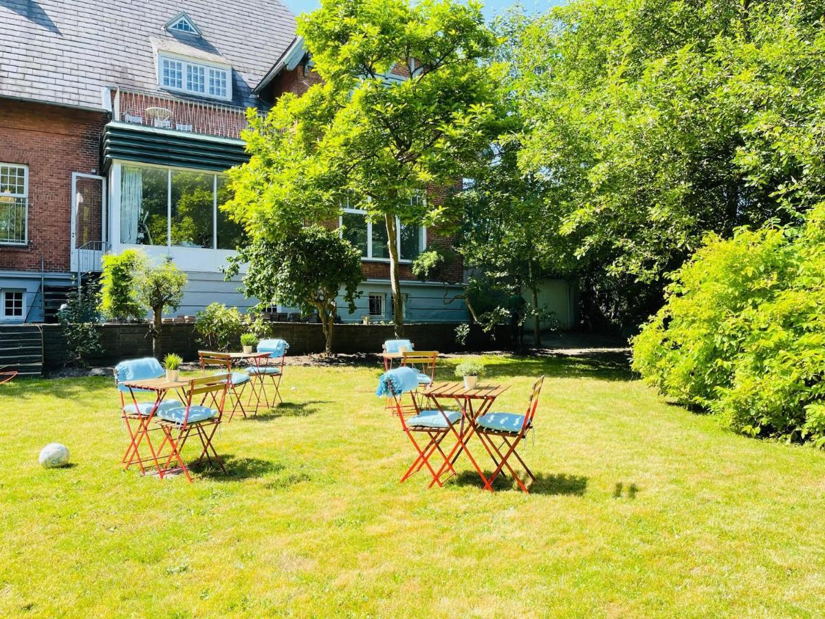 Aday - Aalborg Mansion - Open Bright Apartment With Garden Bagian luar foto